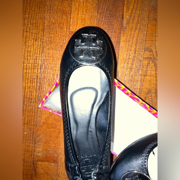 Black Tory Burch Women’s Flats size 8. Only worn once.